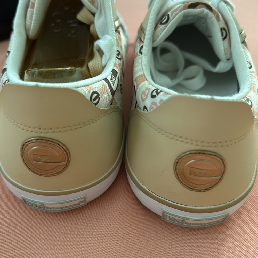 New Red By Marc Ecko Women’s Shoes. Size 8. - Picture 4 of 8